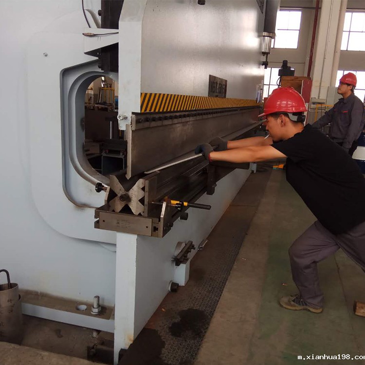 大型折弯机折弯加工 (2).jpg